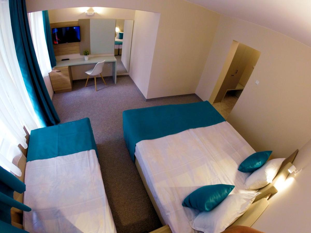 Hotel Lotos Kiten  Bilik gambar